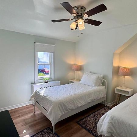 Near The Falls Two Bedroom - 5 Min Walk To Clifton شلالات نياغارا المظهر الخارجي الصورة